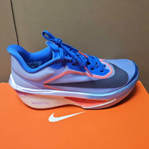 BOXED NIKE WOMEN’S ZOOM FLY 6 RUNNING SHOES – VIOLET MIST/PURPLE DYNASTY, UK 4.5 (US 7 / EUR 38)