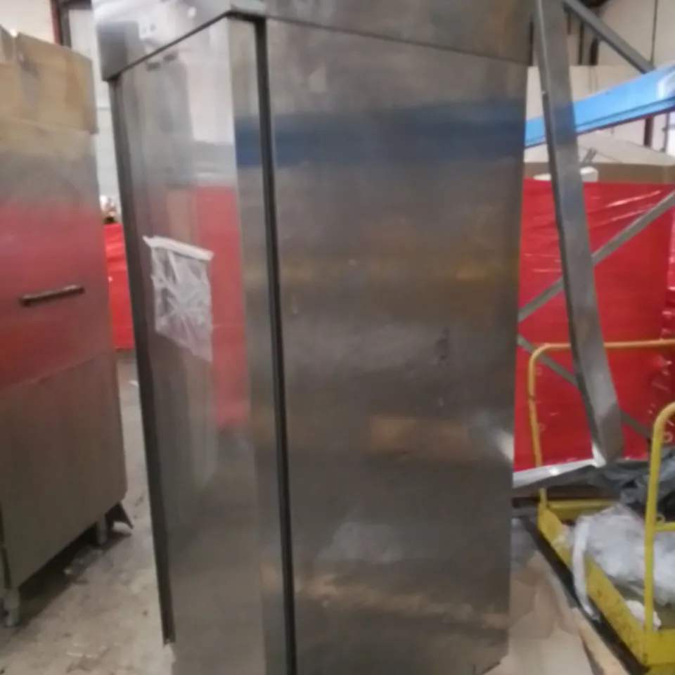 COMMERCIAL STAINLESS SINGLE-DOOR REFRIGERATED MEAT STORAGE UNIT