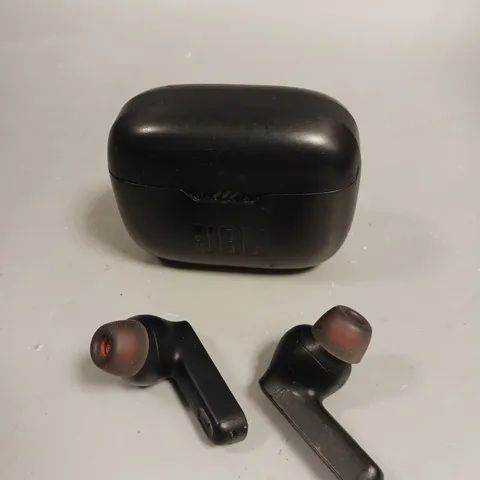 JBL TRUE WIRELESS EARPHONES & CHARGING CASE IN BLACK - MODEL UNSPECIFIED