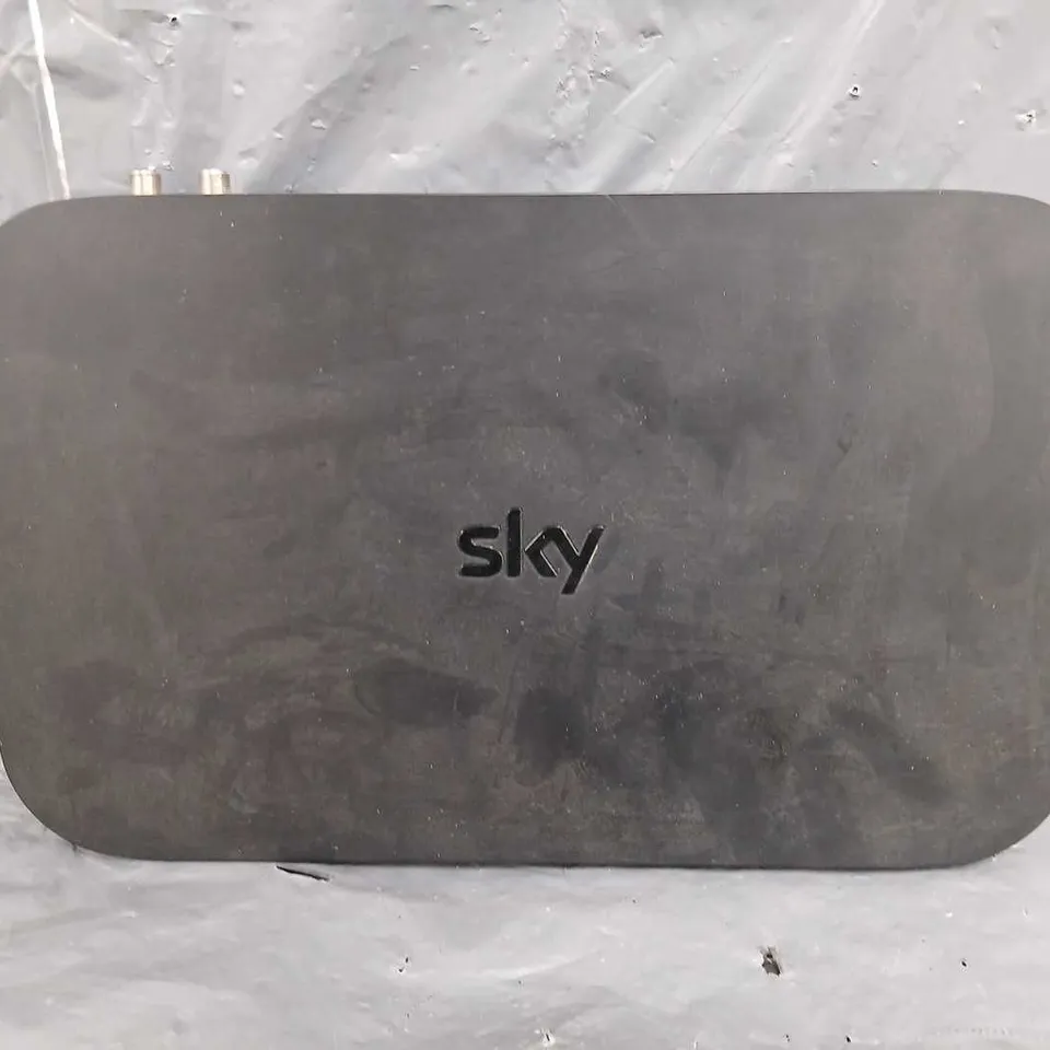 SKY Q BOX ES240 2TB SATELLITE RECEIVER