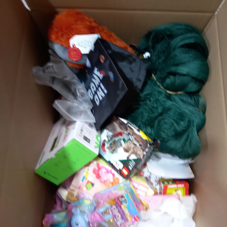 BOX OF ASSORTED TOYS TO INCLUDE COLOURING BOOKS, TRACTORS, PLAY SHOP ETC 