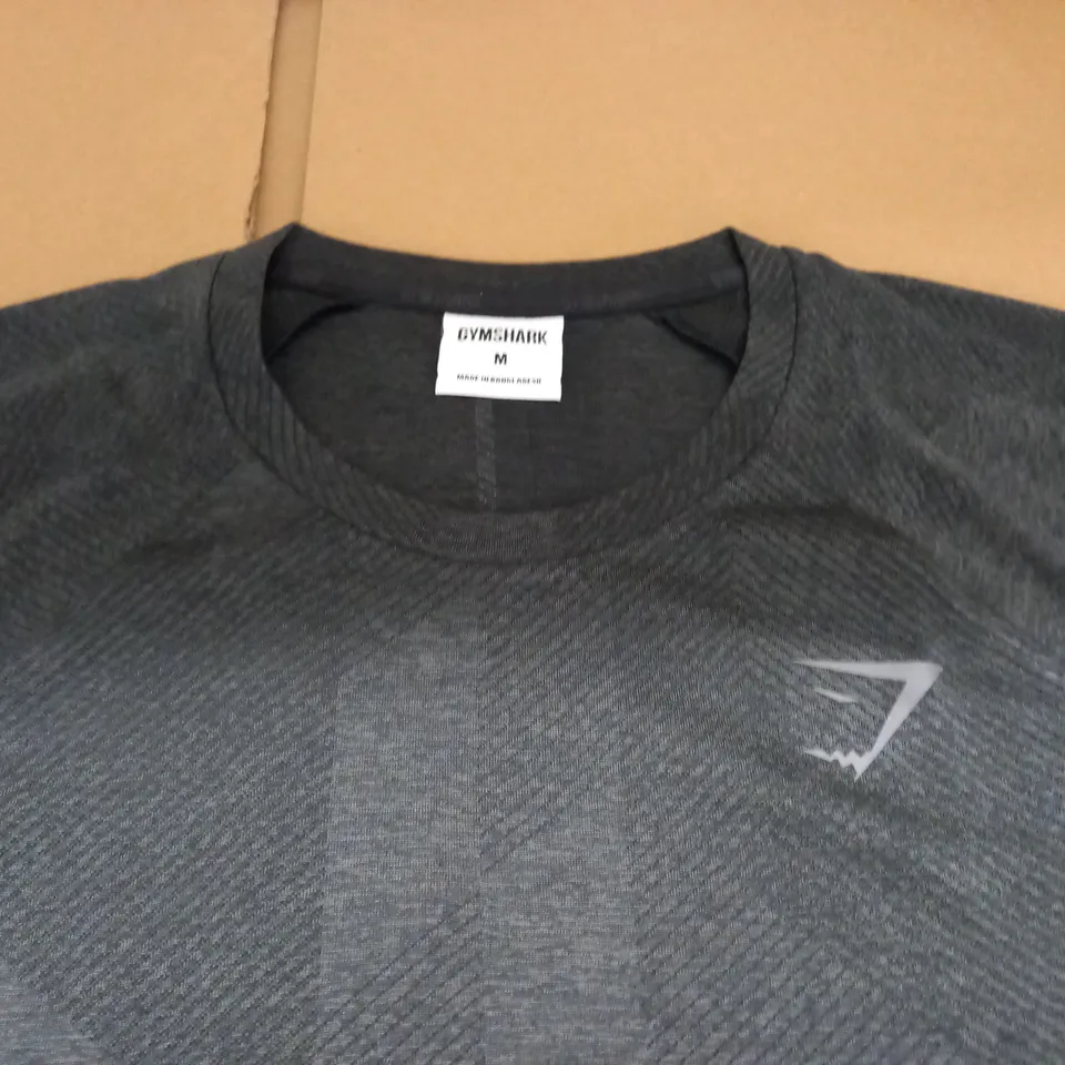 GYMSHARK GREY T-SHIRT - M