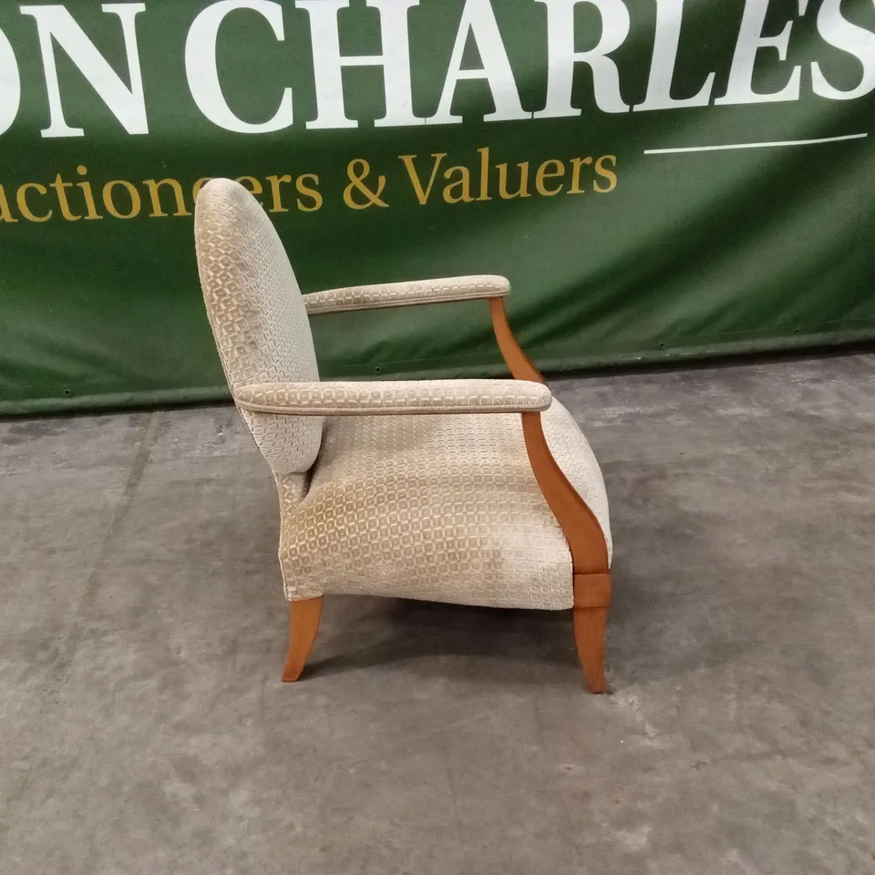 QUALITY HIGH-END DESIGNER FABRIC ACCENT CHAIR