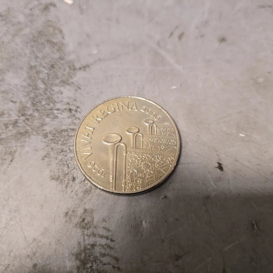 1926 VIVAT REGINA 2006 5 POUNDS COIN 