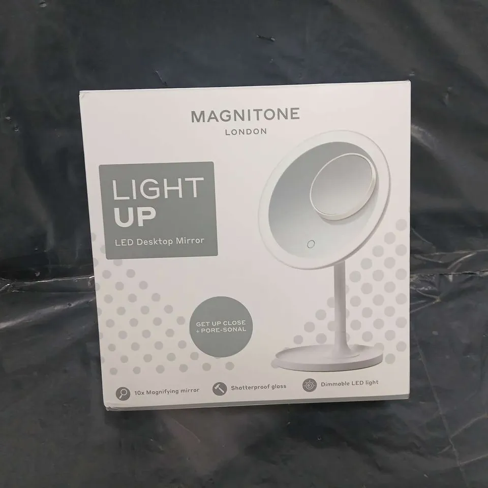 MAGNITONE LONDON LIGHT UP LED DESKTOP MIRROR 