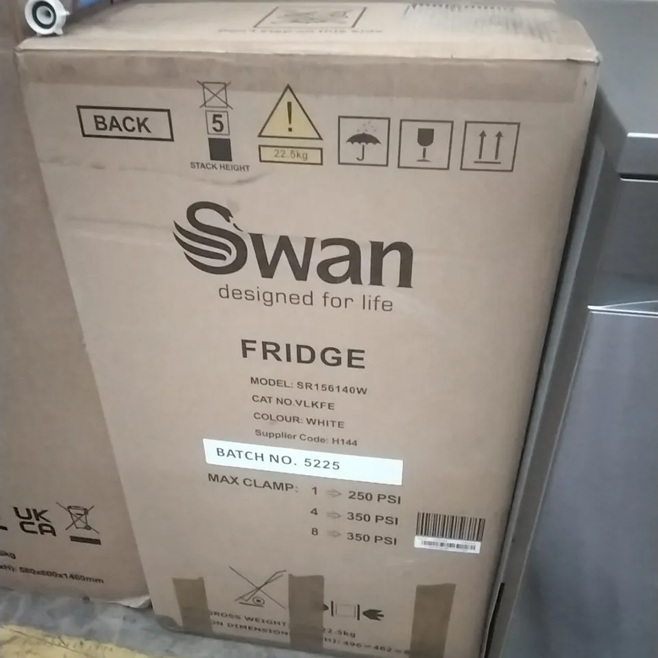 SWAN
SR156140W 47CM UNDER COUNTER L