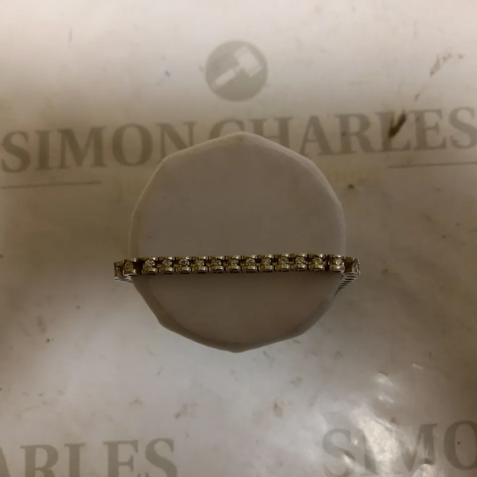 18CT WHITE GOLD TENNIS BRACELET SET WITH DIAMONDS WEIGHING +2.19CT GOLD WEIGHT +2/3 OZ