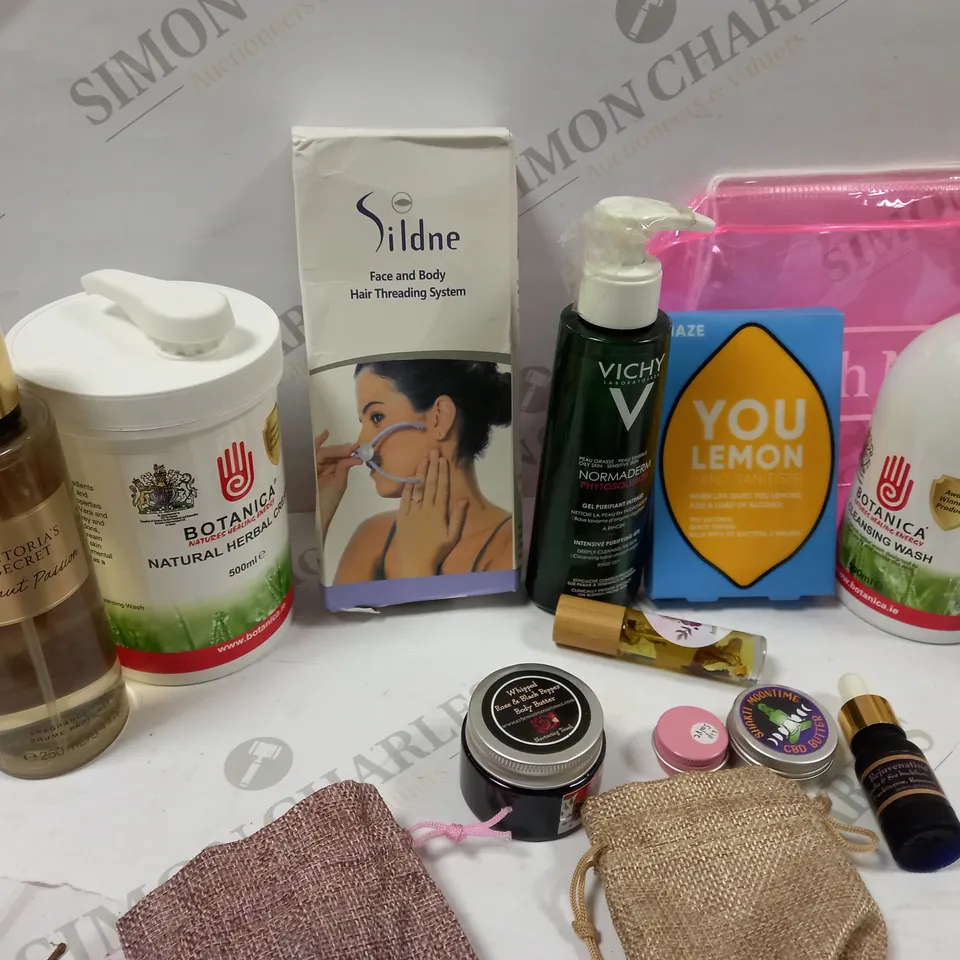ASSORTED HEALTH AND BEAUTY ITEMS APPROX. 25 ITEMS