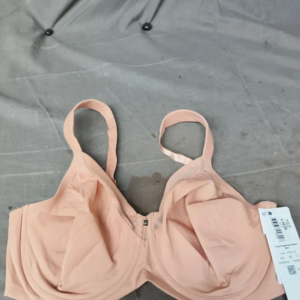 UK 38E TRIUMPH TRUE SHAPE SENSATION BRA – NUDE