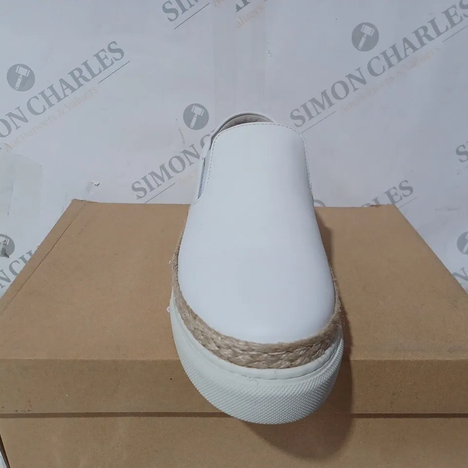 BOXED FRENCH CONNECTION REMI SLIP ON ESPADRILLE TRAINERS - SIZE 5