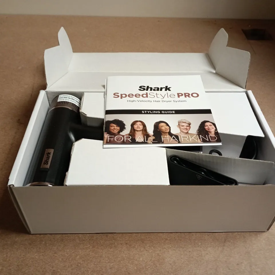 SHARK SPEED STYLE PRO HIGH VELOCITY HAIR DRYER SYSTEM BOXED