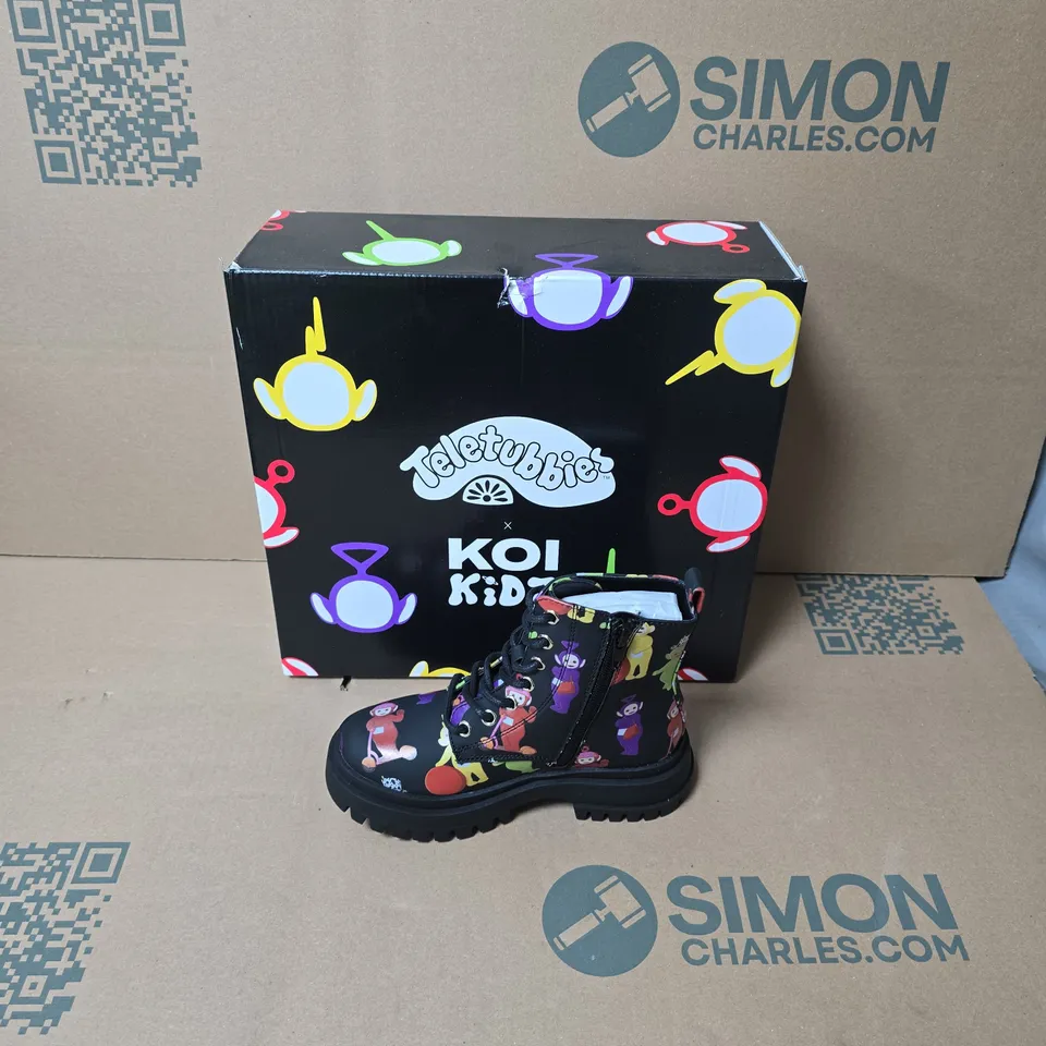 BOXED KOI KIDZ TELETUBBIES SUPERDOME KIDZ BOOTS BLACK SIZE UK 11