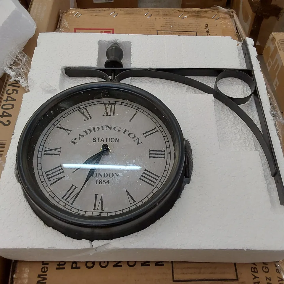 COSTWAY PADDINGTON STATION INDOOR/OUTDOOR WALK HANGING CLOCK 