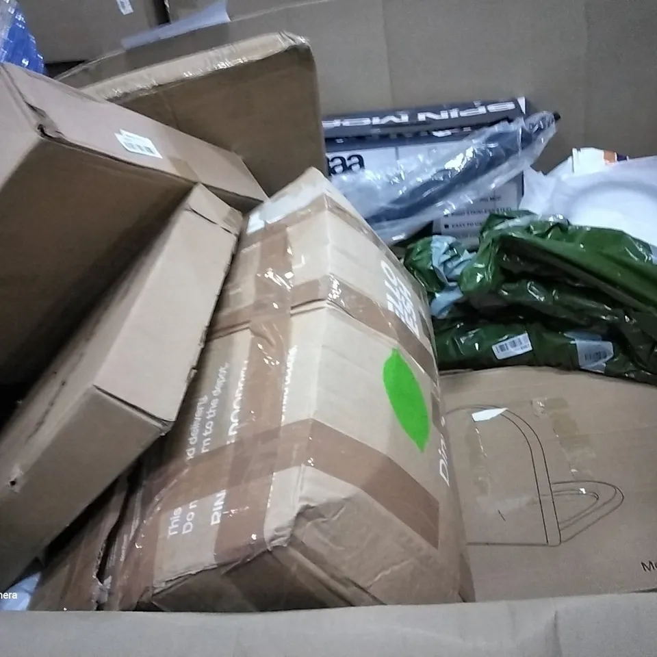 PALLET OF ASSORTED ITEMS INCLUDING PIPISHELL TOILET SEAT, TPE BALANCE BOARD, DISH RACK, STOREMIC TOILET SEAT, MAXIMUM FITNESS YOGA MAT, SMART TOUCH CONTROL AIR FRYER