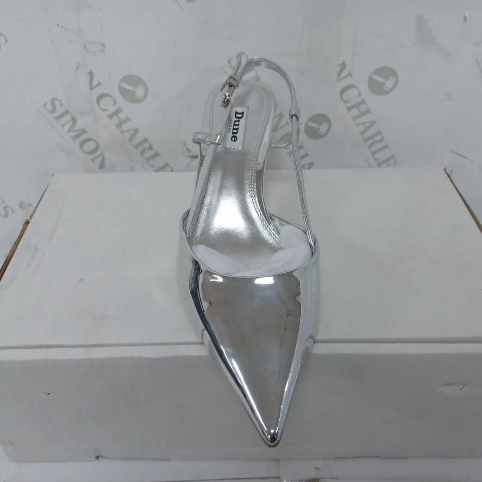 DUNE CLASSIFY COURT HEELS IN SILVER - SIZE 7