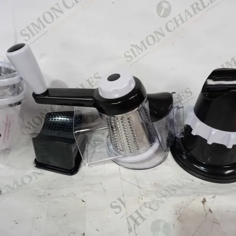 COOKS ESSENTIALS GRATRER AND SLICER