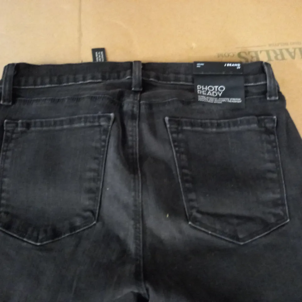 BRAND NEW J BRAND PHOTO READY MID RISE RAIL JEANS IN BLACK - 29