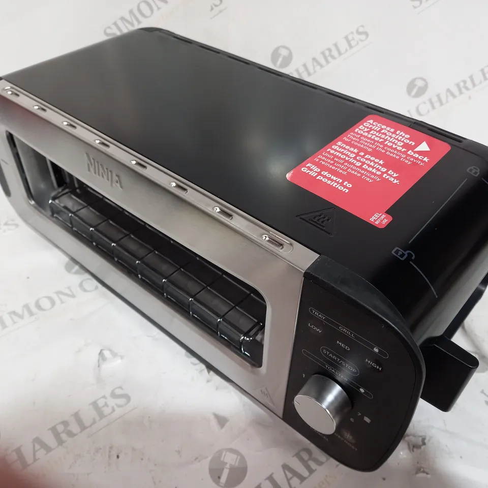 BOXED NINJA 2 IN 1 TOASTER & GRILL ST100UK
