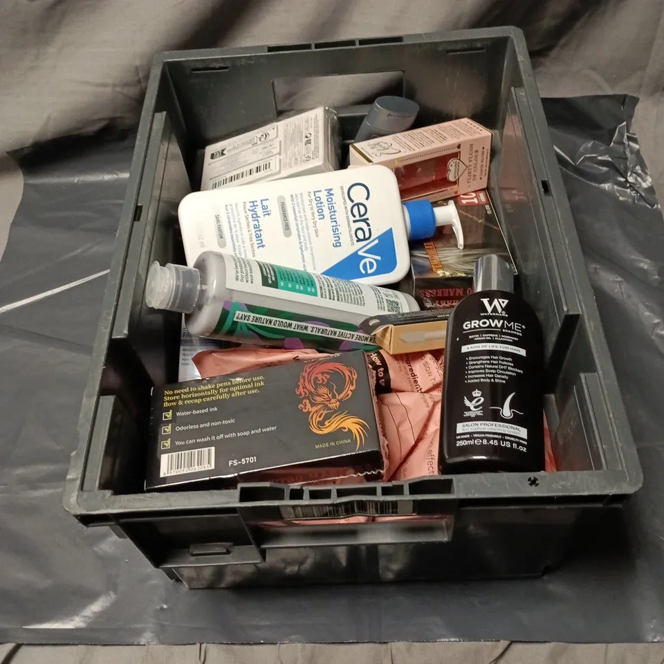 APPROXIMATELY 20 ASSORTED COSMETIC ITEMS INCLUDING CERA VE MOISTURISING LOTION, GROW ME SHAMPOO, NAIL SET, PLOUISE LIQUID BLUSH, DOVE BODY WASH ETC