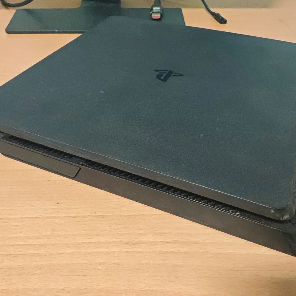 UNBOXED PLAYSTATION 4 CONSOLE
