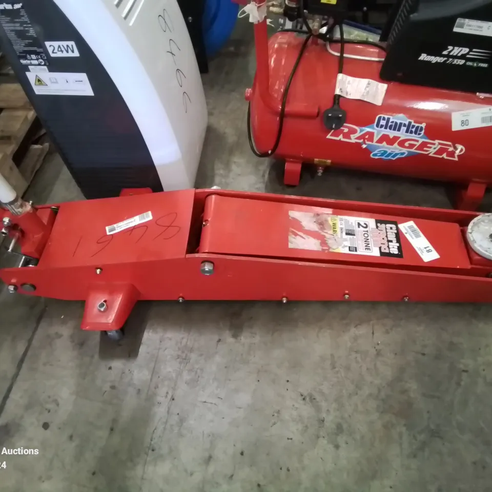CLARKE STRONG ARM LONG REACHING 2 TONNE GARAGE TROLLEY JACK