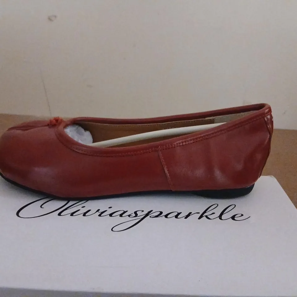 OLIVIA SPARKLE RED WOMEN’S FLATS – NEW, UK 6.5 (EU 39), KNOT DETAIL