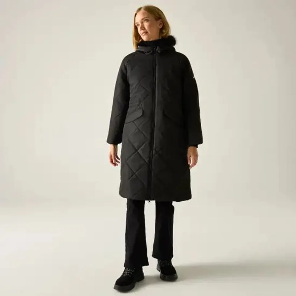 BOX OF APPROXIMATELY 8 X BRAND NEW REGATTA WOMENS FREYLA LONGLINE QUILTED PADDED JACKET IN BLACK - SIZE UK 18