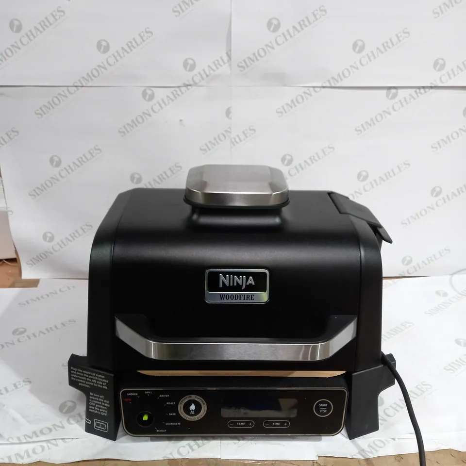 NINJA WOODFIRE ELECTRIC BBQ GRILL & SMOKER WITH AIR FRY FUNCTION OG701UKQ