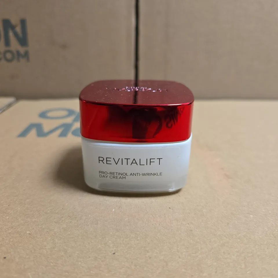 L'OREAL PARIS REVITALIFT PRO-RETINOL ANTI-WRINKLE DAY CREAM – 50 ML
