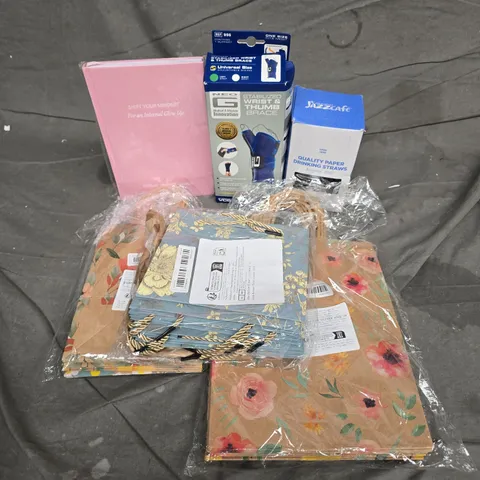 APPROXIMATELY 8 ASSORTED HOUSEHOLD ITEMS TO INCLUDE PAPER DRINKING STRAWS, NEO G WRIST & THUMB BRACE, GIFTBAGS, ETC