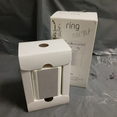 BOXED RING PLUG IN CHIME