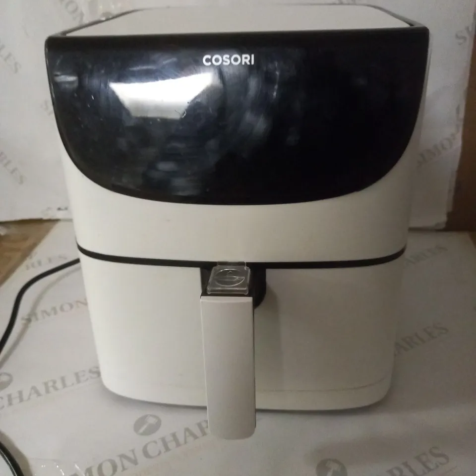 COSORI AIR FRYER 1700W MAX XXL 5.5L DIGITAL TOUCHSCREEN, WHITE