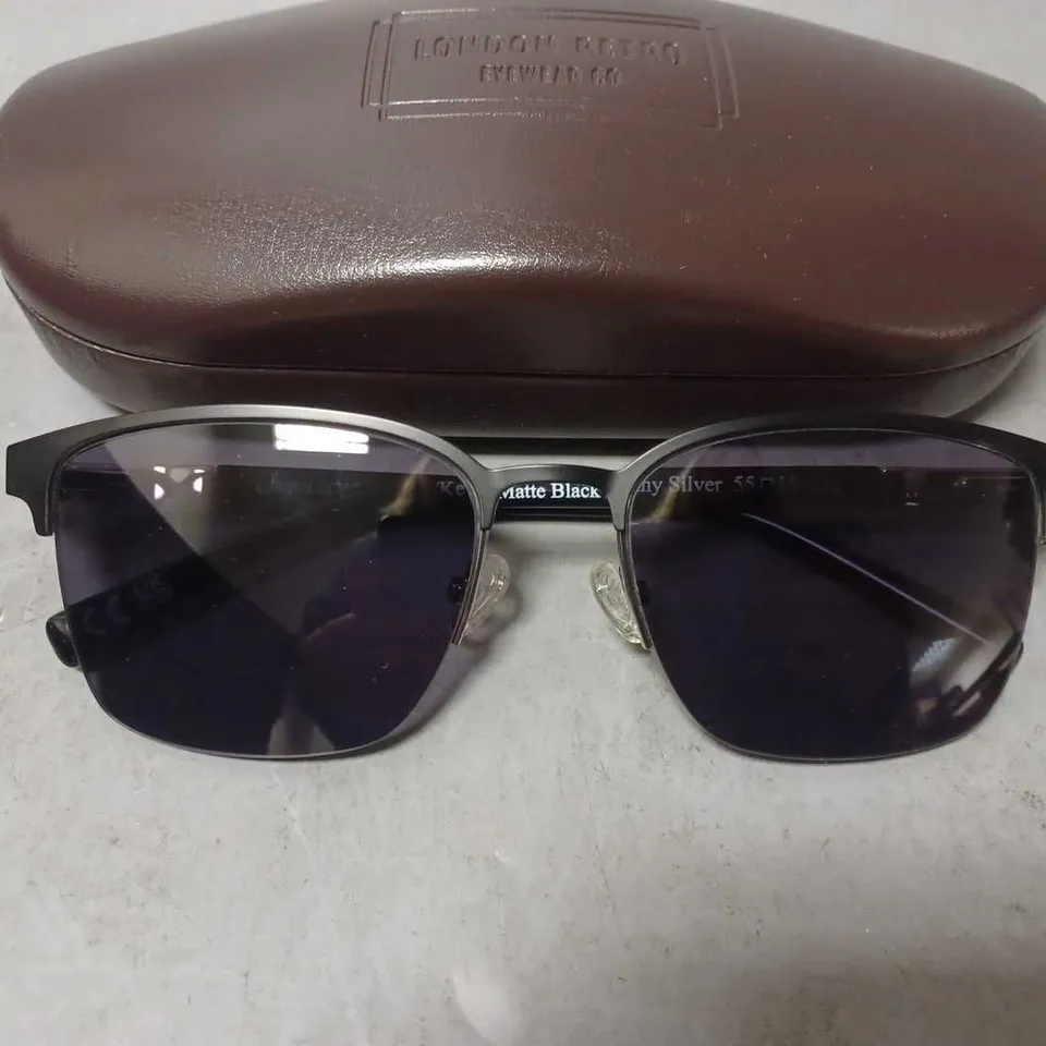 BOXED LONDON RETRO KEVIN MATT BLACK/SHINY SILVER SUNGLASSES 