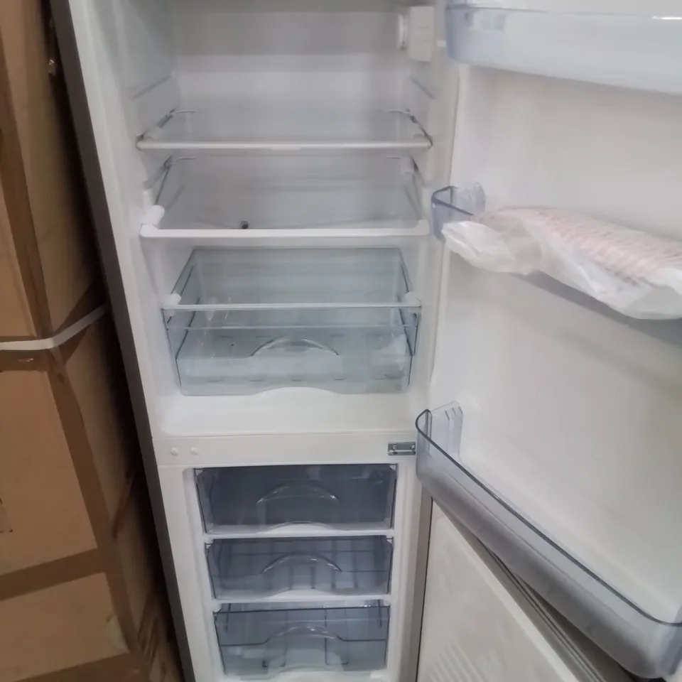 SWAN SR15690S 48CM WIDE, 50/50 SPLIT FRIDGE FREEZER - SILVER
