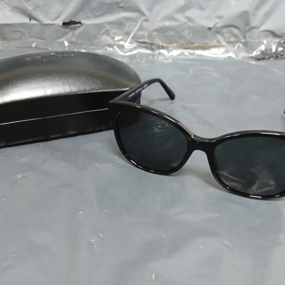 COACH BLACK SQUARE SUNGLASSES