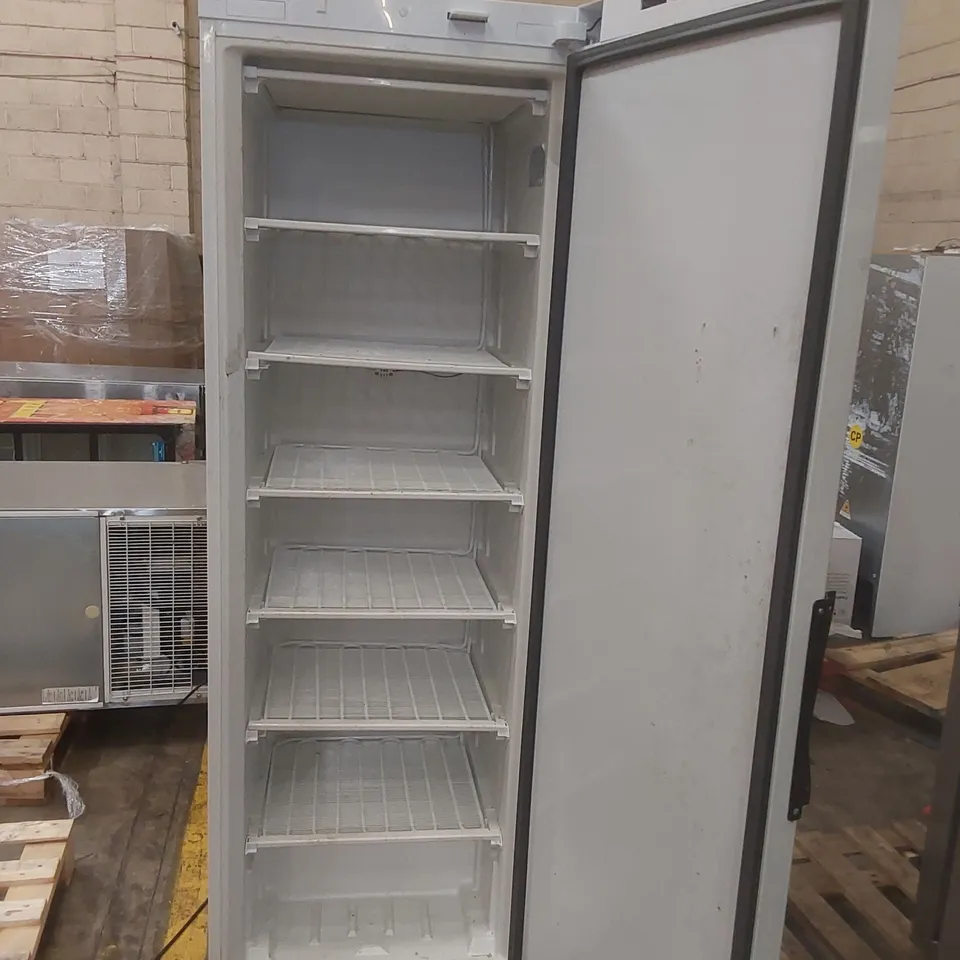 HUSKY FBR400H-WE-R-HT COMMERCIAL UPRIGHT FREEZER