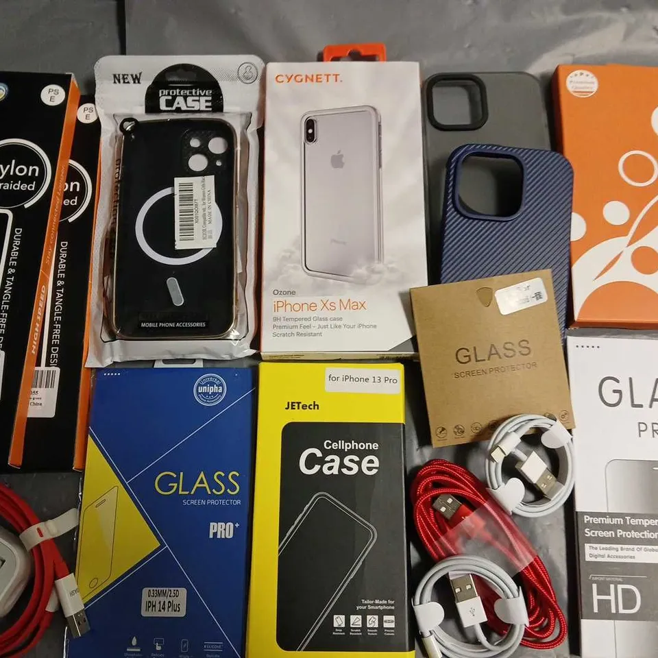 LOT OF ASSORTED MOBILE PHONE ACCESSORIES TO INCLUDE CASES, SCREEN PROTECTORS AND CHARGERS