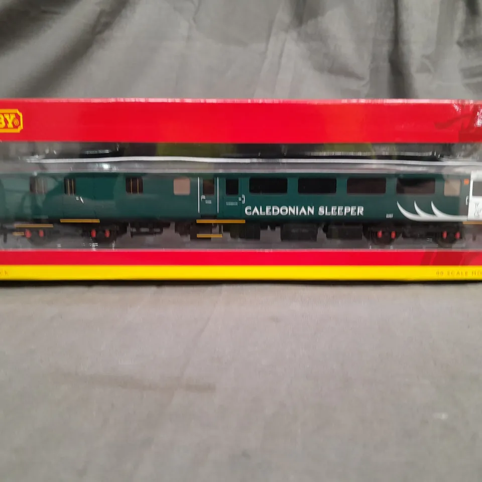 HORNBY ROLLING STOCK - CALEDONIAN MK2E BRAKE  OPEN STANDARD COACH - 9497