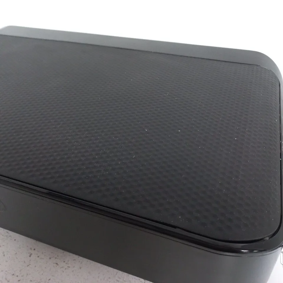 BOXED BLISS & BEYOND VIBRATION PLATE EXERCISE MACHINE IN BLACK 