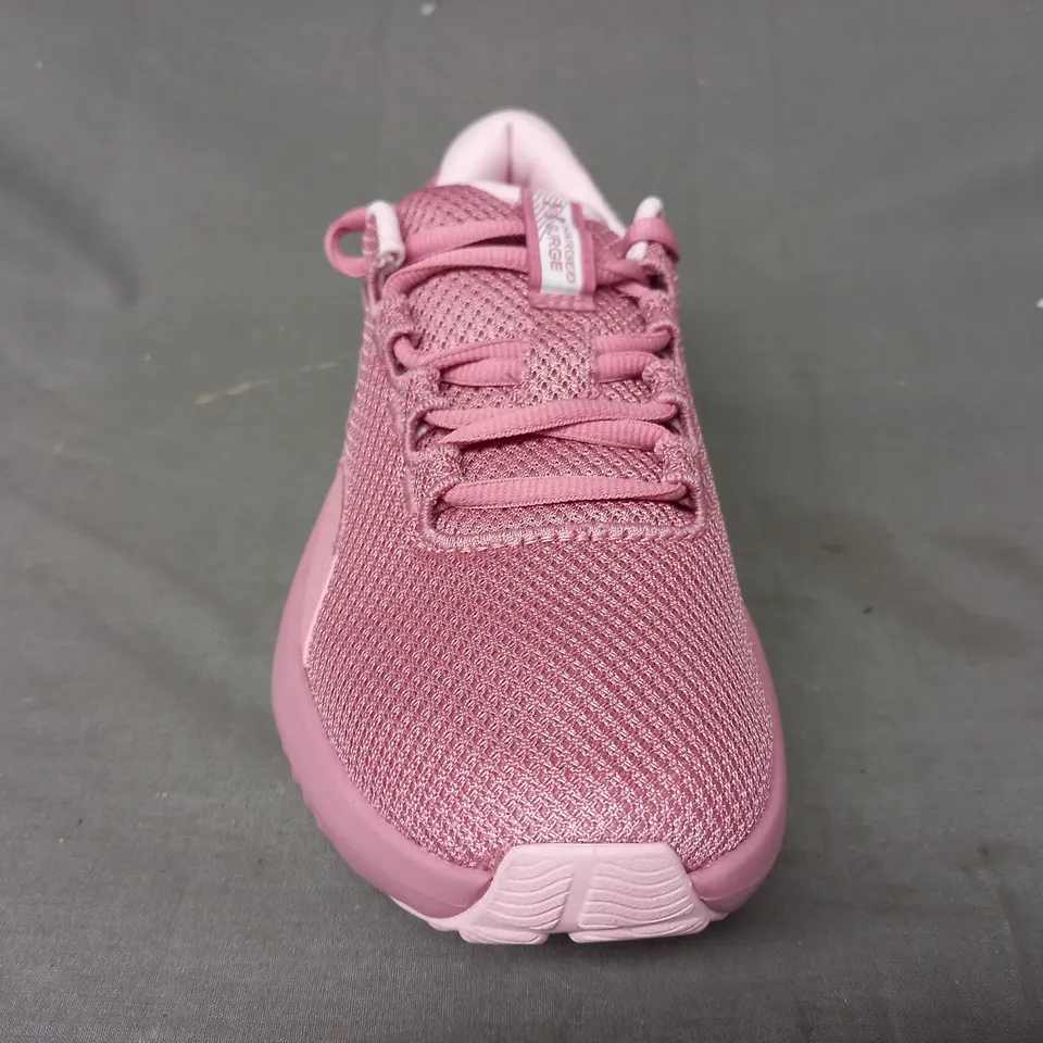 BOXED PAIR OF UNDER ARMOUR CHARGED SURGE 4 SHOES IN PINK UK SIZE 5