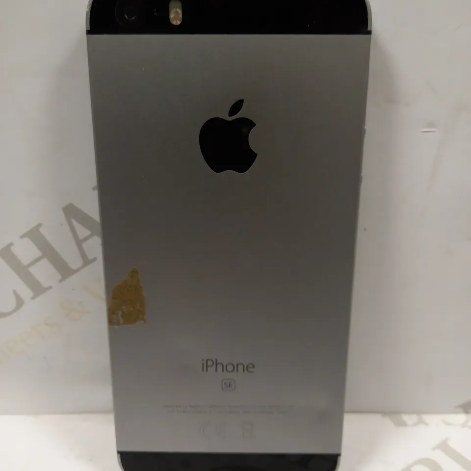 APPLE IPHONE SE (1ST GENERATION) - SILVER 
