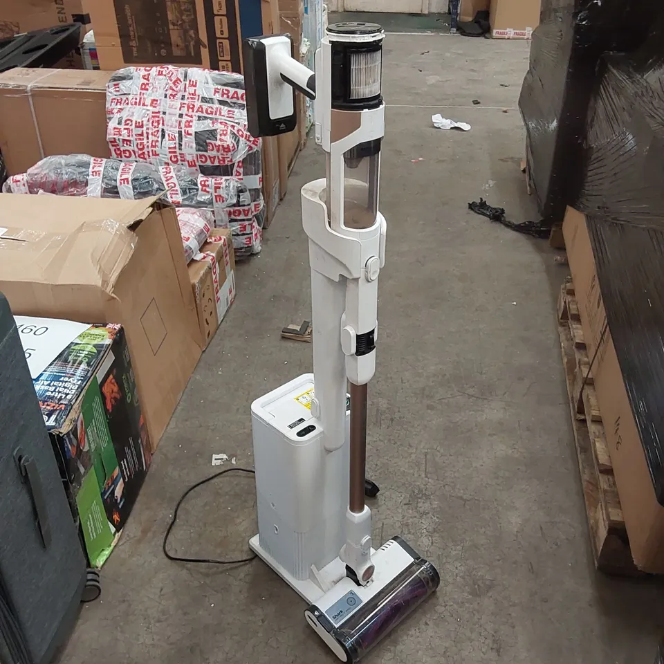SHARK DETECT CLEAN & EMPTY CORDLESS PET VACUUM CLEANER IW4621UKT
