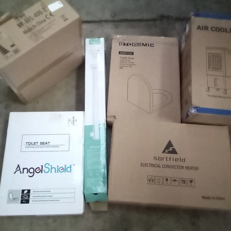 PALLET OF ASSORTED ITEMS INCLUDING ELECTRICAL CONVECTOR HEATER, AIR COOLER, ANGELSHIELD TOILET SEAT, RETRACTABLE SAFETY GATE, STOREMIC TOILET SEAT