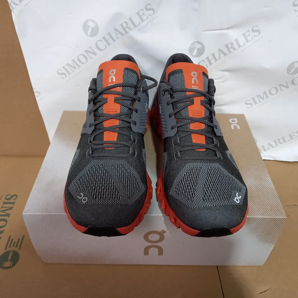 BOXED PAIR OF ON CLOUD X RUST TRAINERS SIZE 9