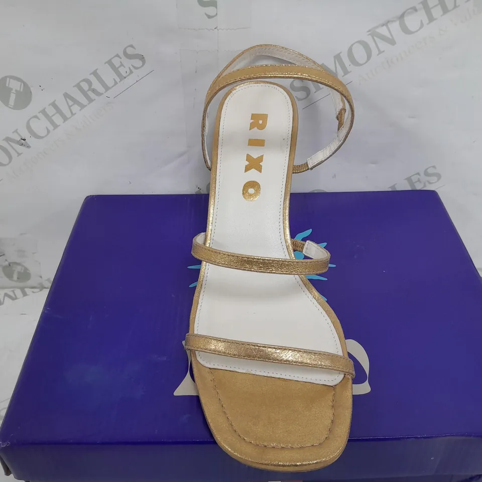 BOXED PAIR OF RIXO CIERVO SANDALS IN GOLD - UK 6