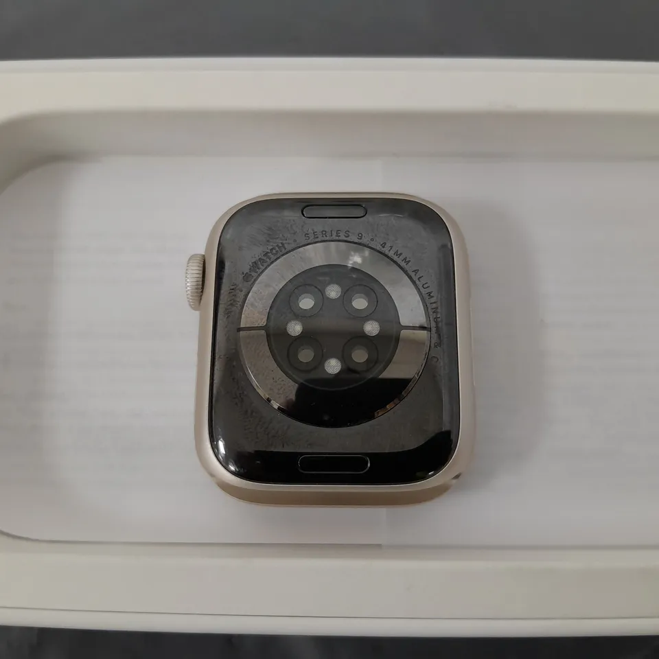 APPLE WATCH SERIES 9 41MM - STARLIGHT CASE