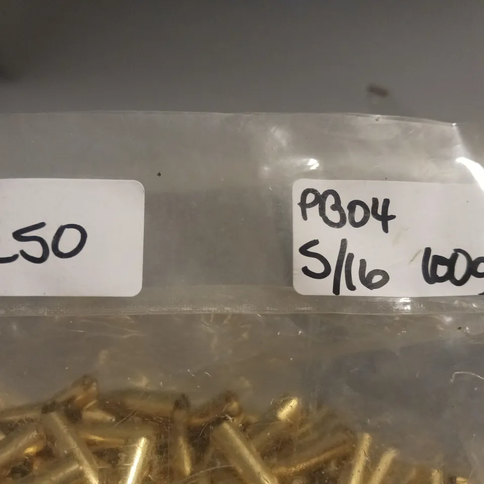 LOT OF APPROXIMATELY 750 ASSORTED BULLET HEADS 
