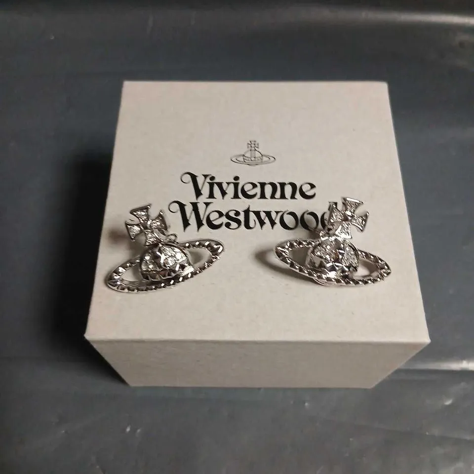 VIVIENNE WESTWOOD ORB EARRINGS – SILVER TONE