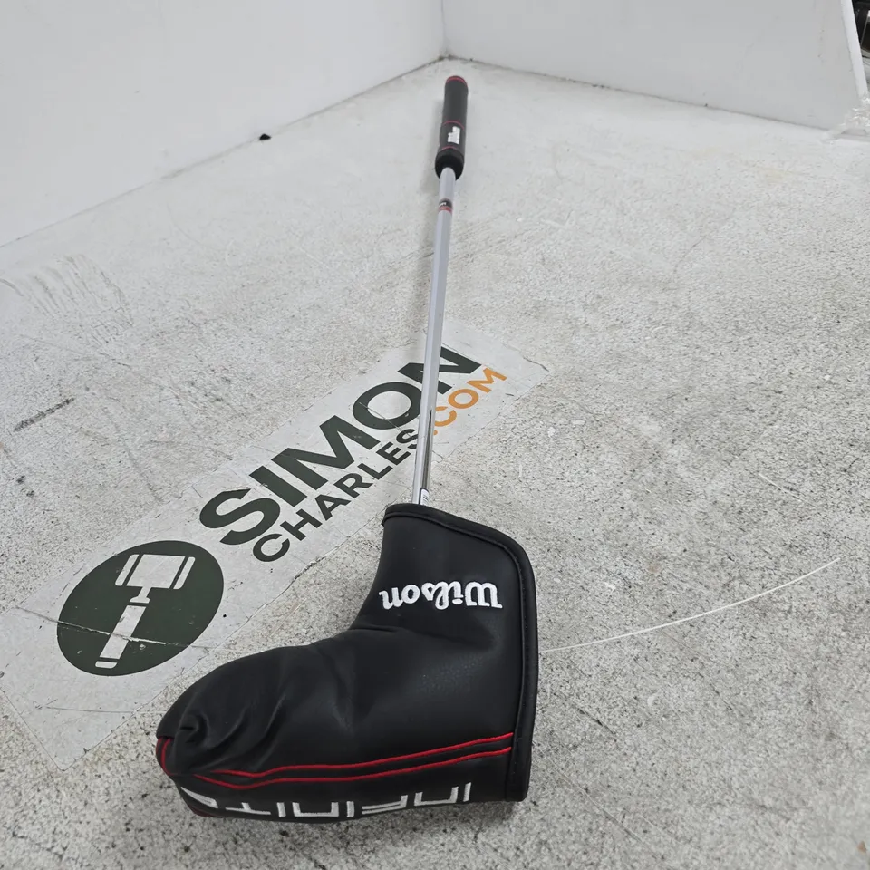 WILSON INFINITE GOLF PUT­TER – MICHIGAN AVE, CHICAGO IL