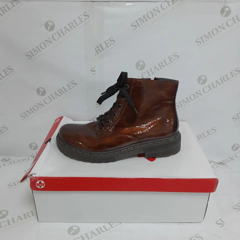 PAIR OF RIEKER LACE ANKLE BOOTS IN BRONZE - 7.5